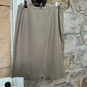 Classic tan wool skirt